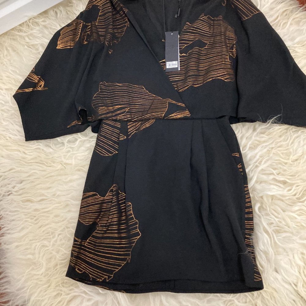 HALSTON HERITAGE Kimono-sleeve Faux-wrap Printed Dress In Black Antique - Picture 5 of 15